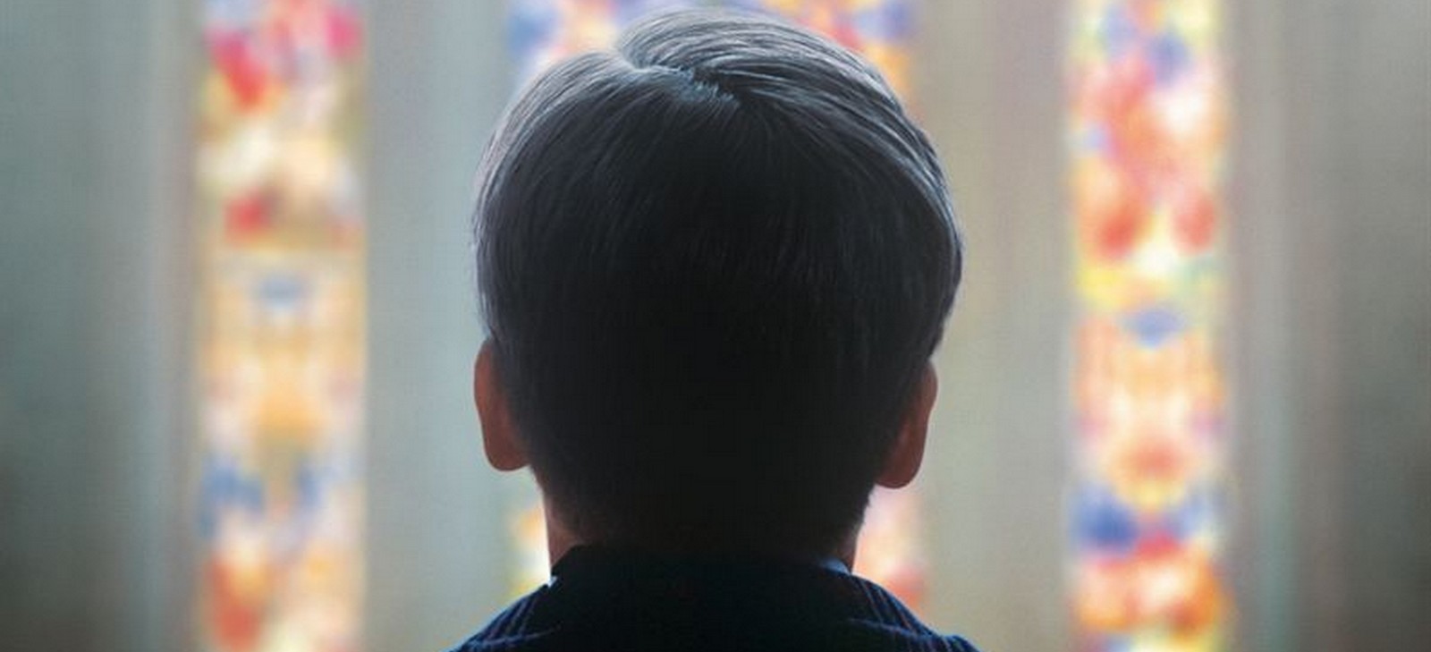 DÃ©tail de l'affiche de GrÃ¢ce Ã  dieu, de FranÃ§ois Ozon